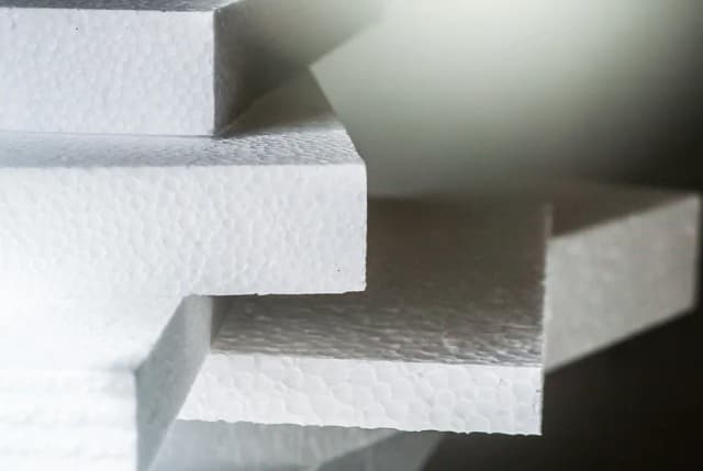 Jakiej grubości styropian na fundamenty, by uniknąć problemów z izolacją? Jakiej grubości styropian na fundamenty, by uniknąć problemów z izolacją?