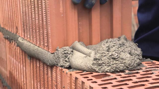 Jak zrobić zaprawę cementowo-wapienną - proste kroki i wskazówki Jak zrobić zaprawę cementowo-wapienną - proste kroki i wskazówki
