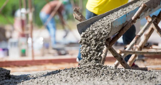 Ile betonu na fundamenty domu 100m2? Oblicz dokładnie i oszczędzaj Ile betonu na fundamenty domu 100m2? Oblicz dokładnie i oszczędzaj